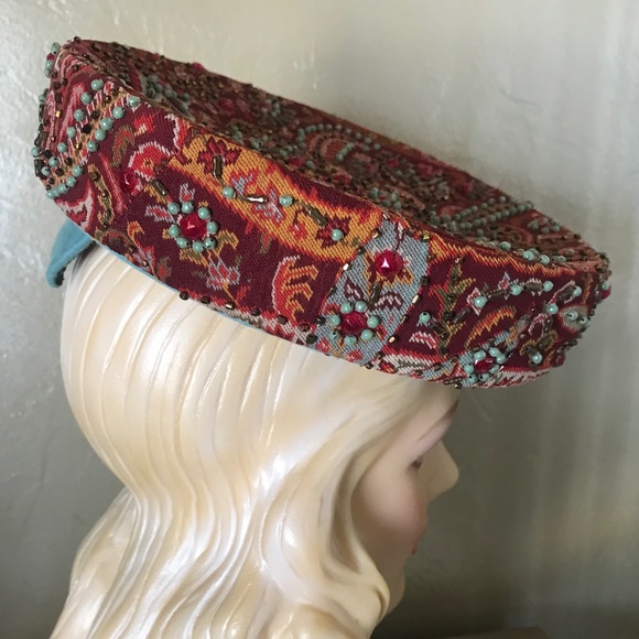 EXQUISITE DESIGNER 1940s\' MULTI-COLOR FABRIC & FELT HAT main image 4